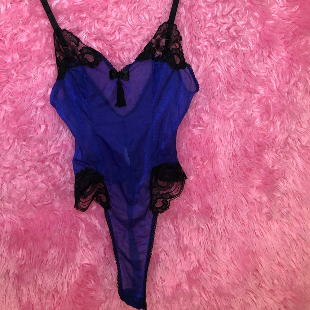 Night blue lingerie bodysuit w/blk lace trimming🖤